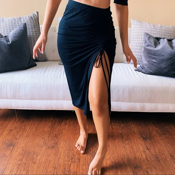 Asymmetrical Drawstring MIDI Skirt with Slit - Picture 2 of 3